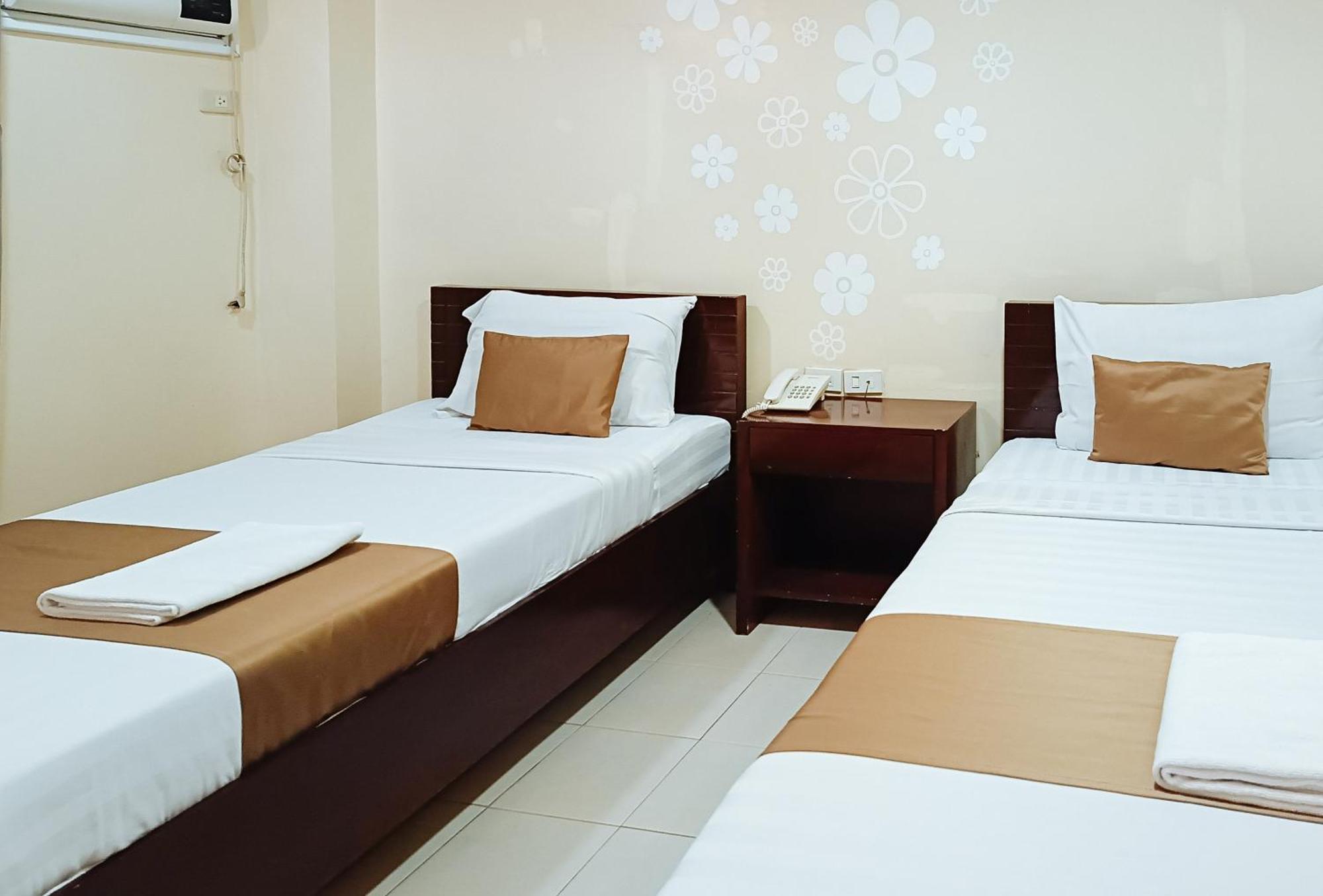 Hotel Juliana By Reddoorz Tuguegarao City Εξωτερικό φωτογραφία