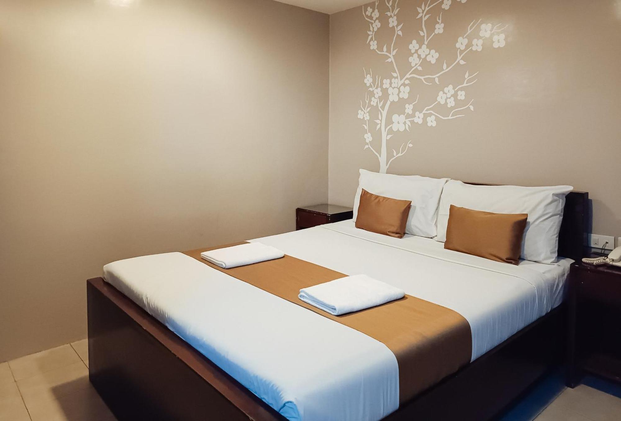 Hotel Juliana By Reddoorz Tuguegarao City Εξωτερικό φωτογραφία